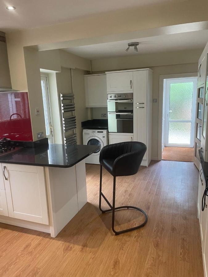 5 Bed House, 32 Tutbury Avenue, Cannon Park, Coventry, Cv4 7Bj Vila Exterior foto