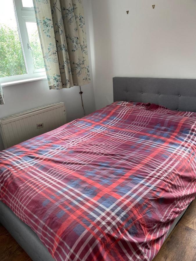 5 Bed House, 32 Tutbury Avenue, Cannon Park, Coventry, Cv4 7Bj Vila Exterior foto