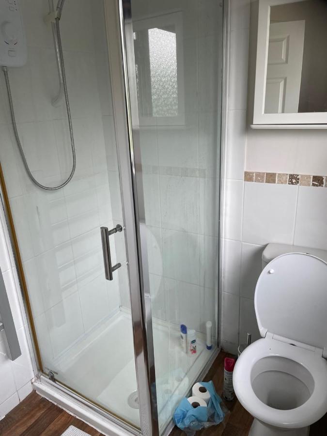 5 Bed House, 32 Tutbury Avenue, Cannon Park, Coventry, Cv4 7Bj Vila Exterior foto
