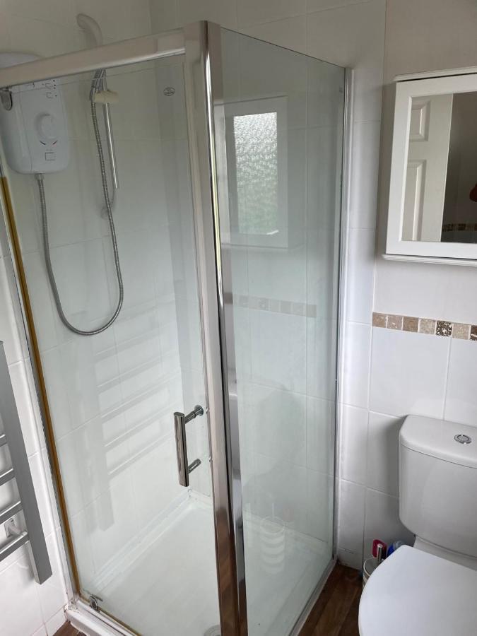 5 Bed House, 32 Tutbury Avenue, Cannon Park, Coventry, Cv4 7Bj Vila Exterior foto